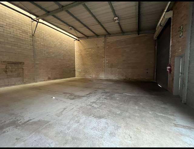 314M² WAREHOUSE TO LET IN KYA SANDS